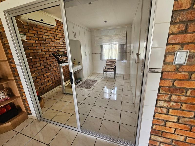 3 Bedroom Property for Sale in Oranjeville Free State